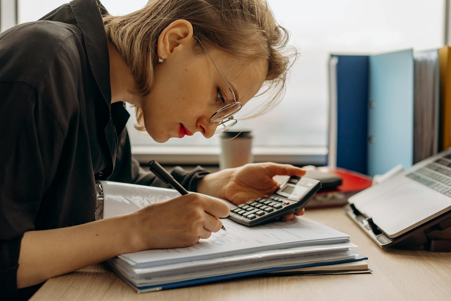 AI in accountancy: 5 processes that pay for themselves in 3 months - AI implementation for businesses