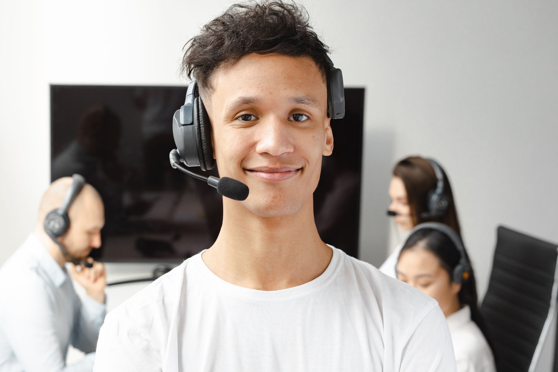 AI for customer service: how to calculate the ROI for your SME - AI implementation for businesses