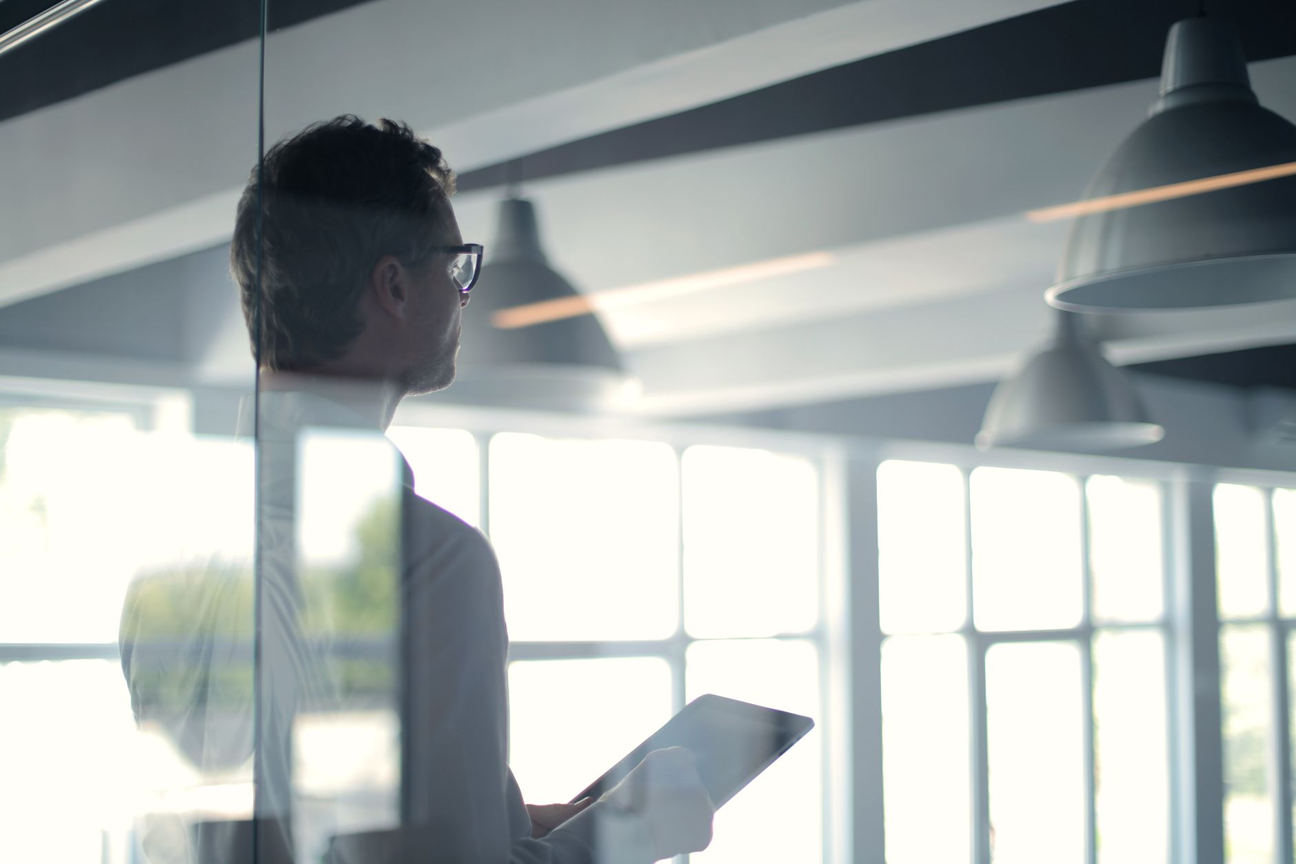 AI governance for SMEs: practical policy, roles and controls - AI implementation for businesses
