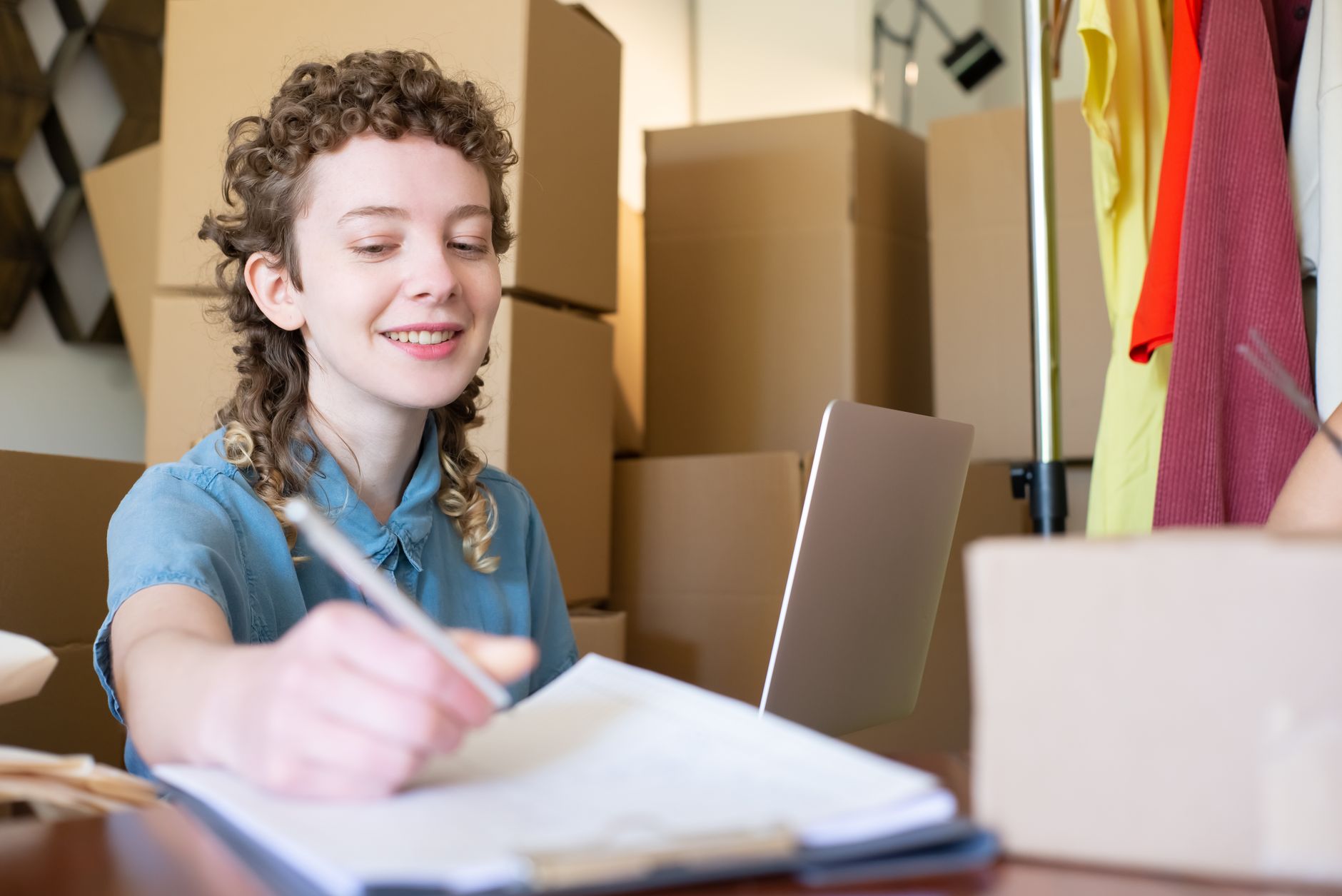 AI Against Staff Shortages in Small Business - AI implementation for businesses
