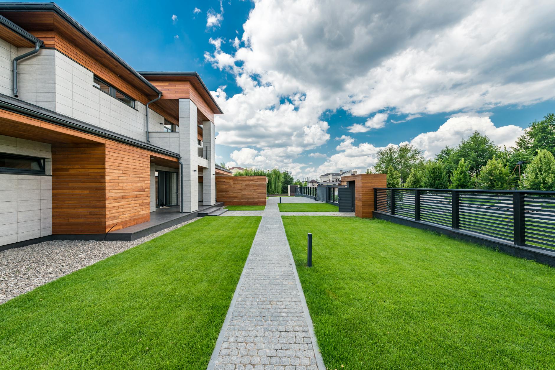 AI for real estate: from lead nurturing to automating rental contracts - AI implementation for businesses