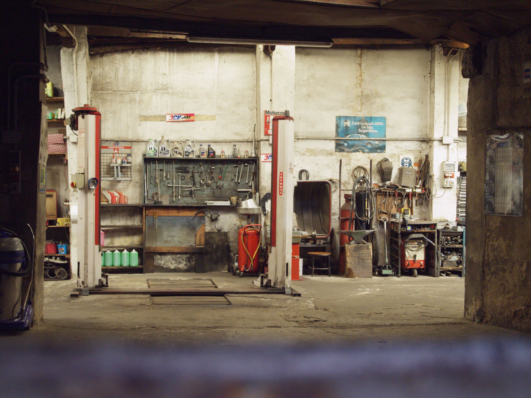 AI for Car Dealers and Garages: Practical Uses - AI implementation for businesses