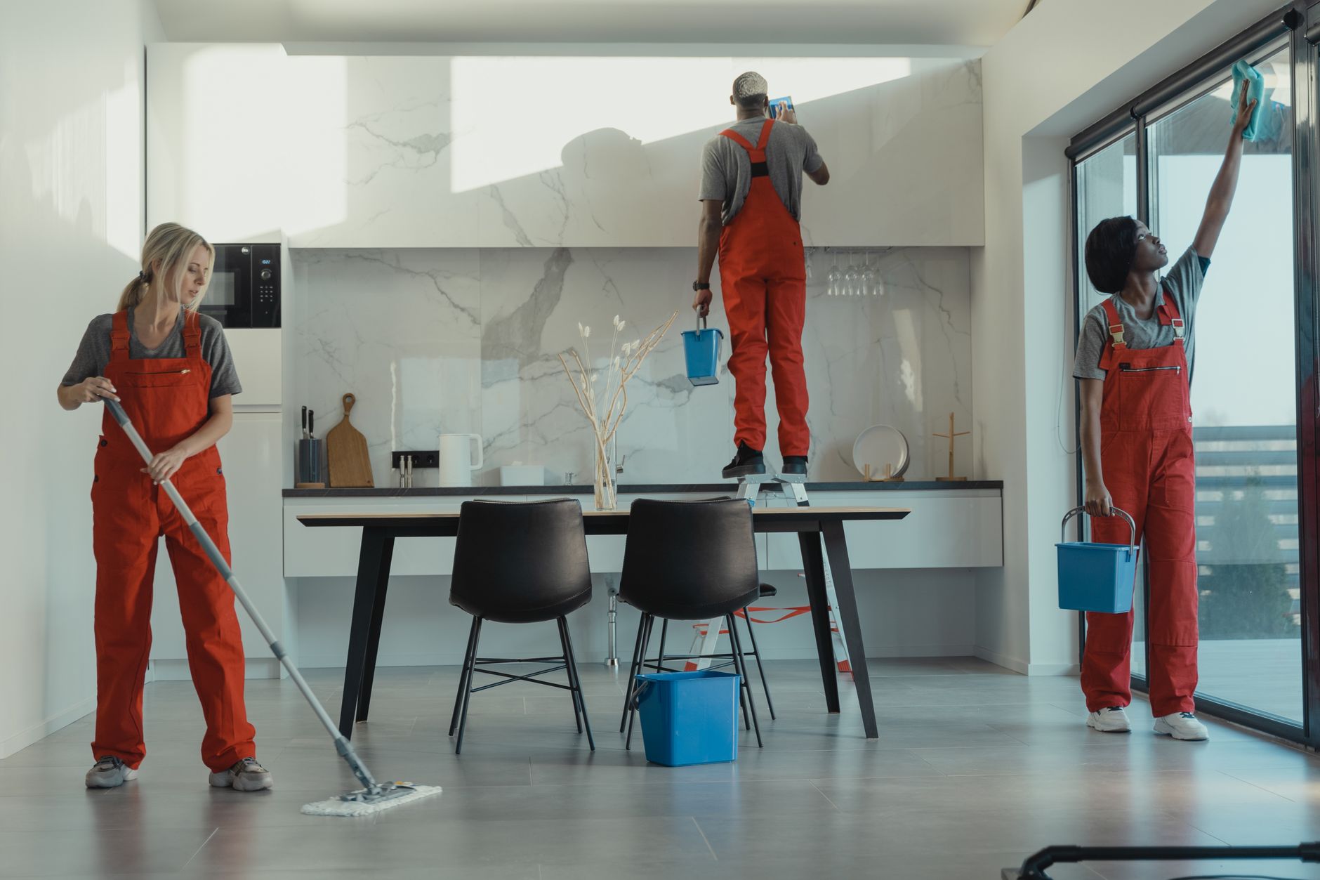 AI for cleaning companies: from rosters to complaints - AI implementation for businesses