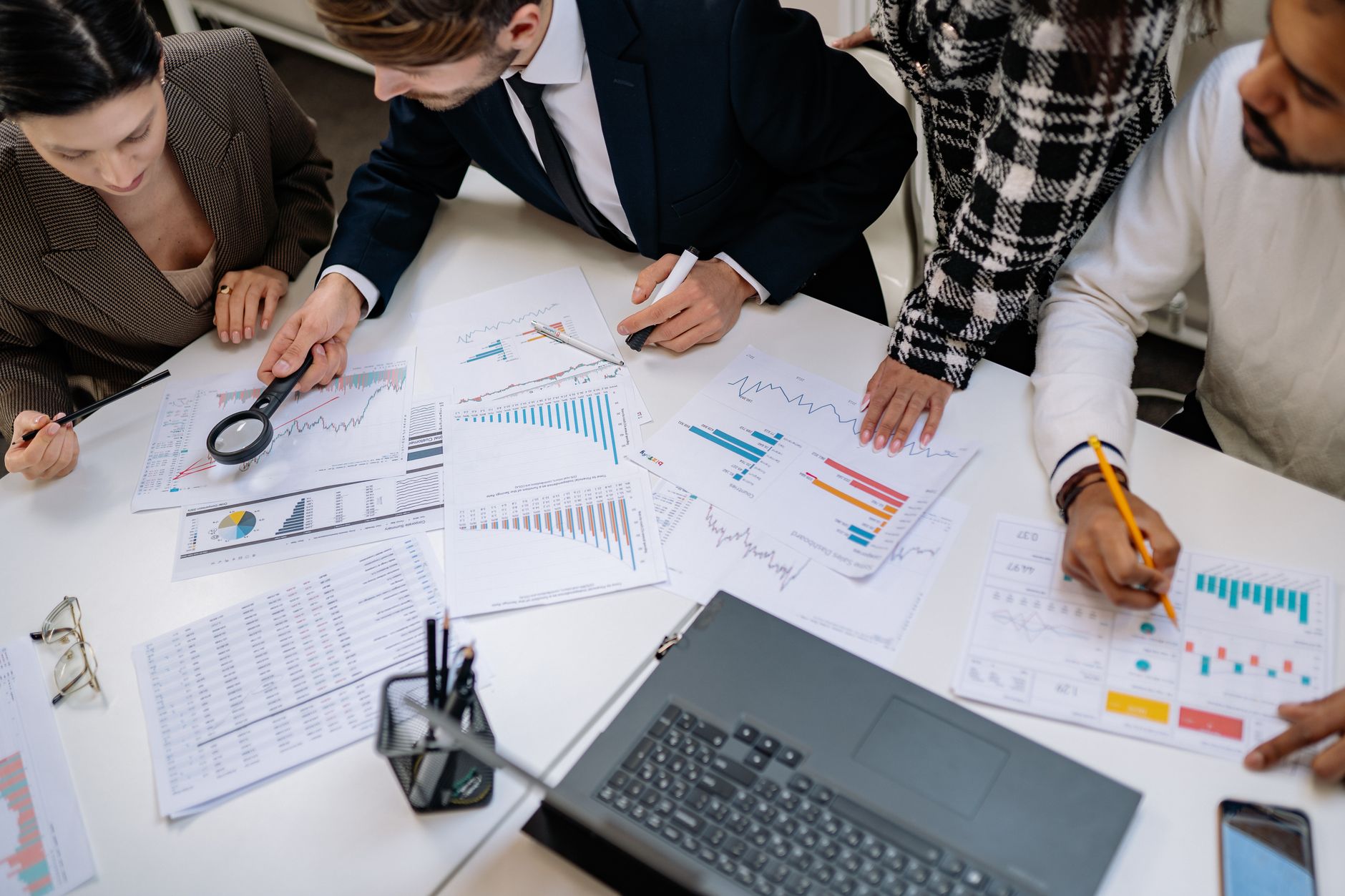 Van buikgevoel naar AI: betere salesforecast - AI implementatie voor Nederlandse bedrijven